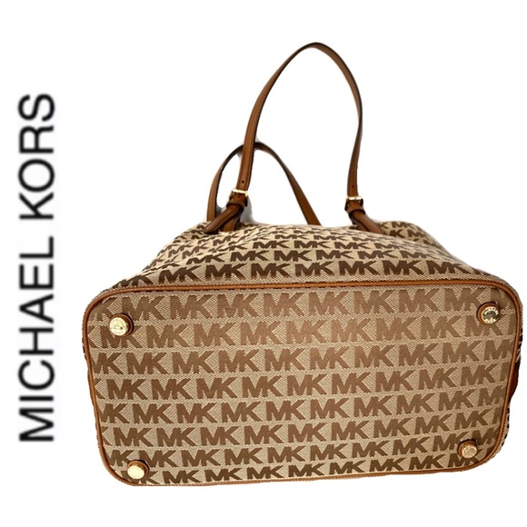 NWT authentic MK signature monogram tote brown - Picture 4 of 6